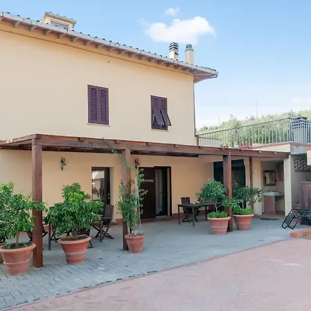 Casa de Férias Il Piccolo Borgo For 7 Guests Certaldo